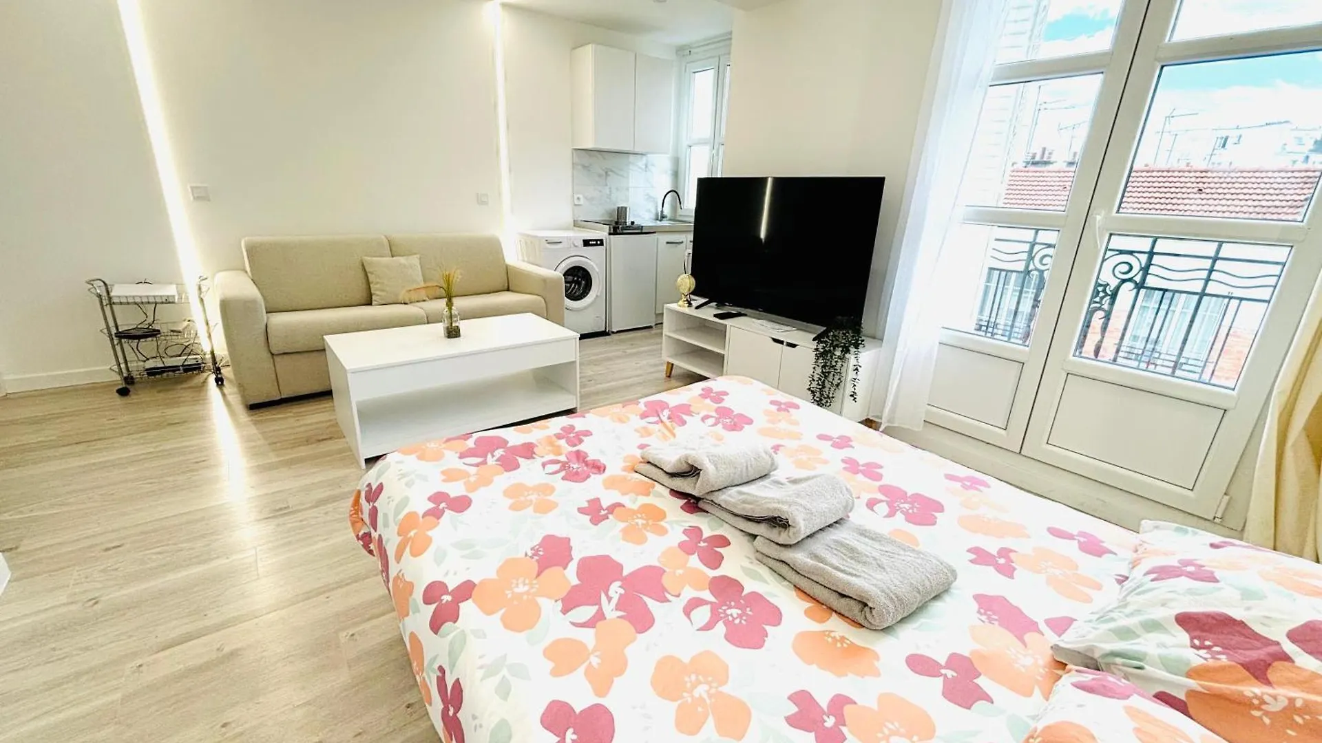 Republique Rue Des Bluets Paris Apartment France
